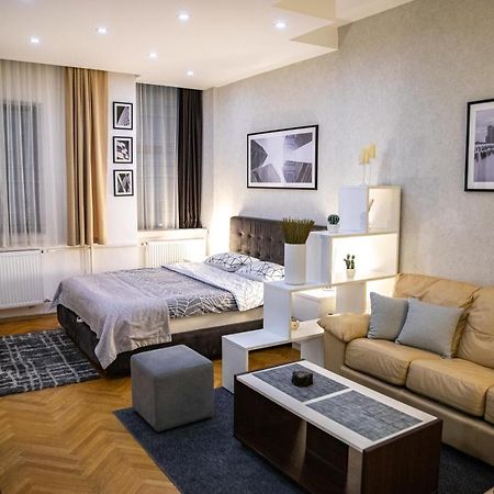Cubic Central Lux Ni 외부 사진