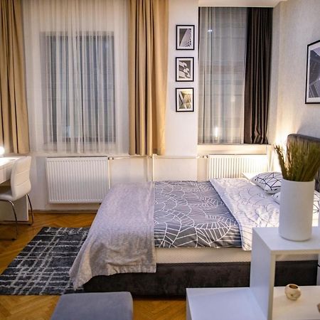 Cubic Central Lux Ni 외부 사진